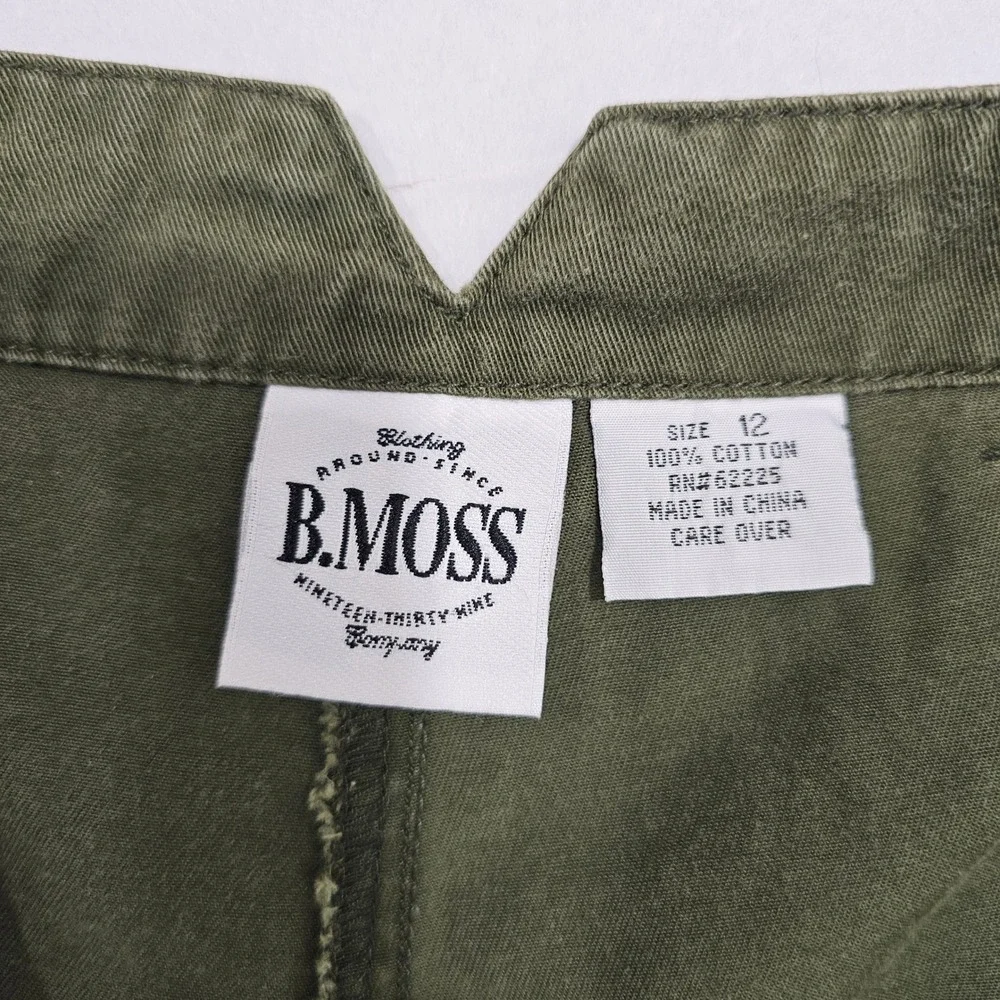 B. Moss Shorts Women 12 Green Chino High Rise Cotton Twill V-Notch Waistband